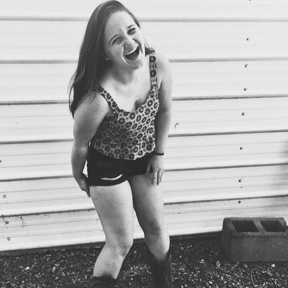 Meet your Posher, Kaleen - Picture 1 of 1